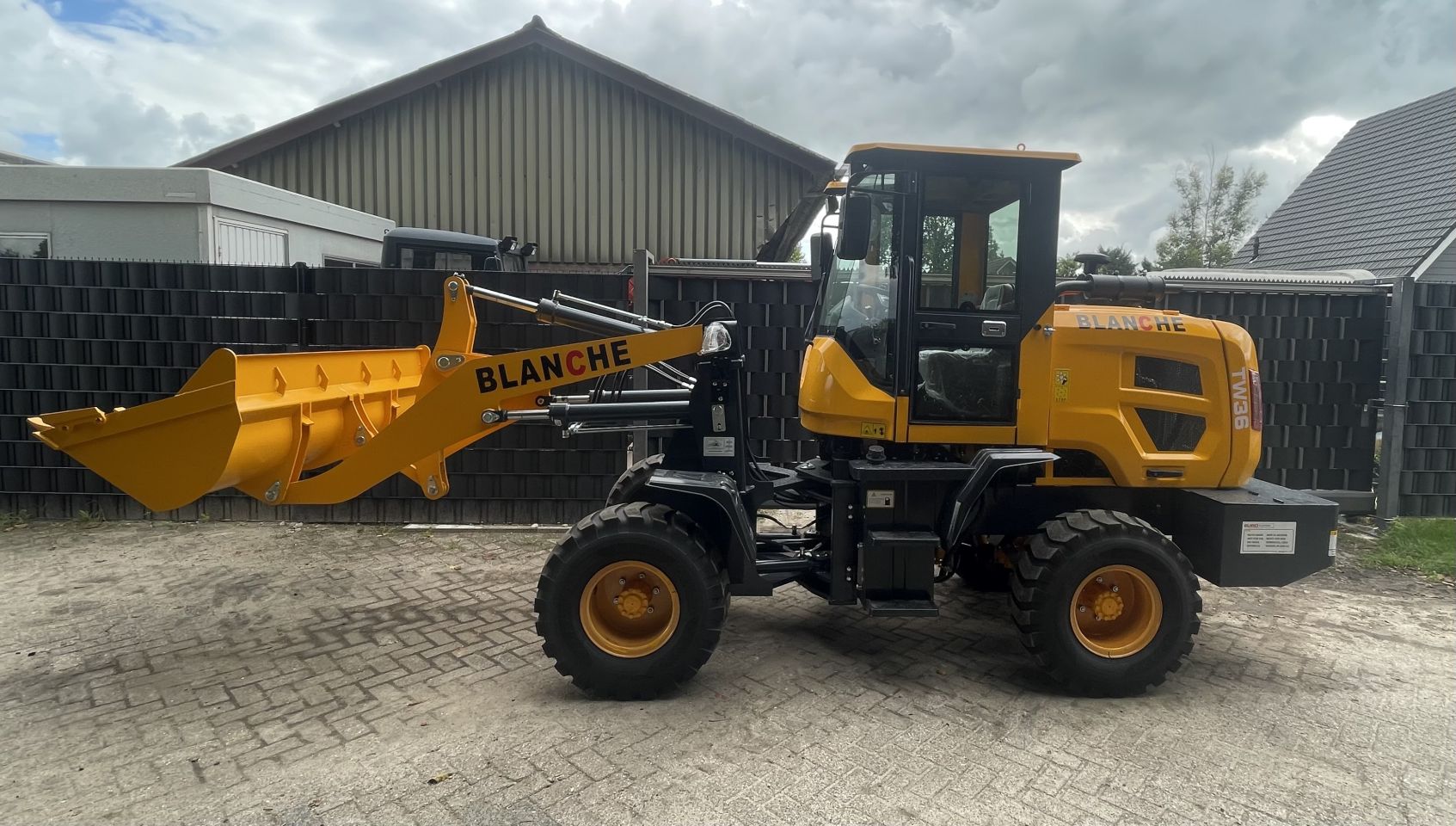 Hytec blanche shovel avant giant knikmops weidemann schaffer