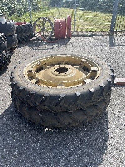 Set Michelin 270/95 R48