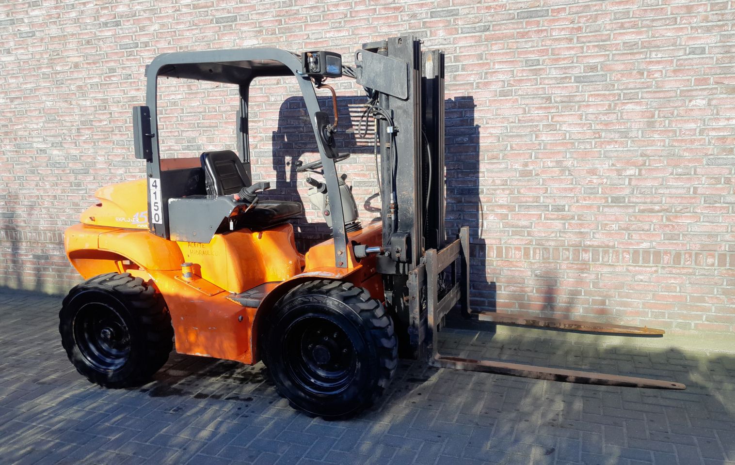 Mast Explorer Terreinheftruck