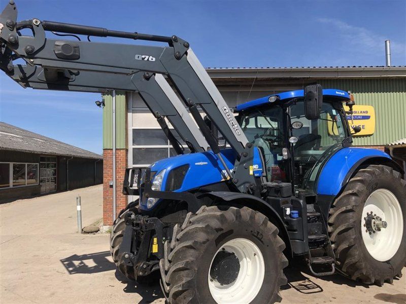 New Holland T7.220 AC  Med Ålø Q76 læsser