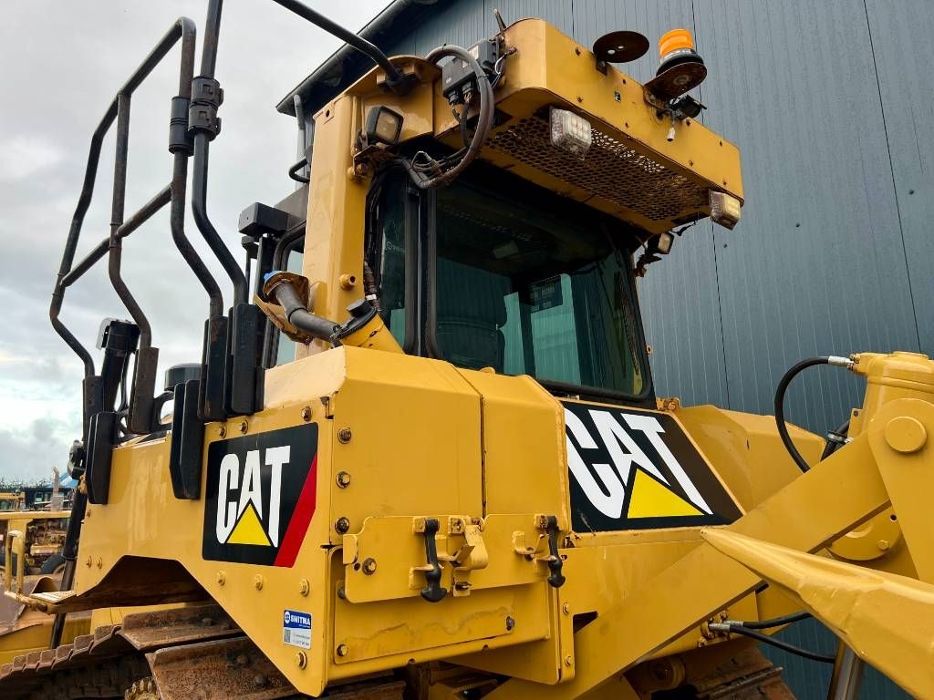 CAT D6T XL
