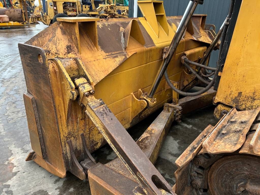 CAT D6T XL