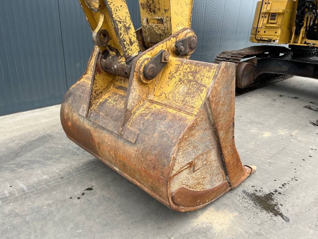 CAT 328D LCR