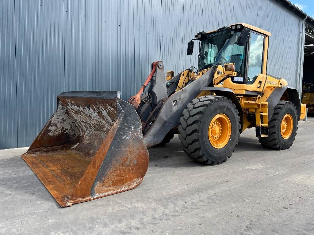 Volvo L90F
