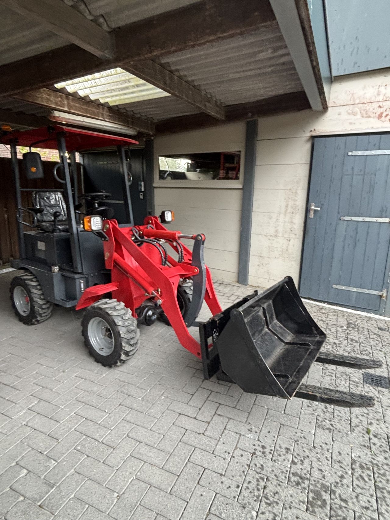 Minishovel elektrisch Wcm sherpa giant Bobcat cmh