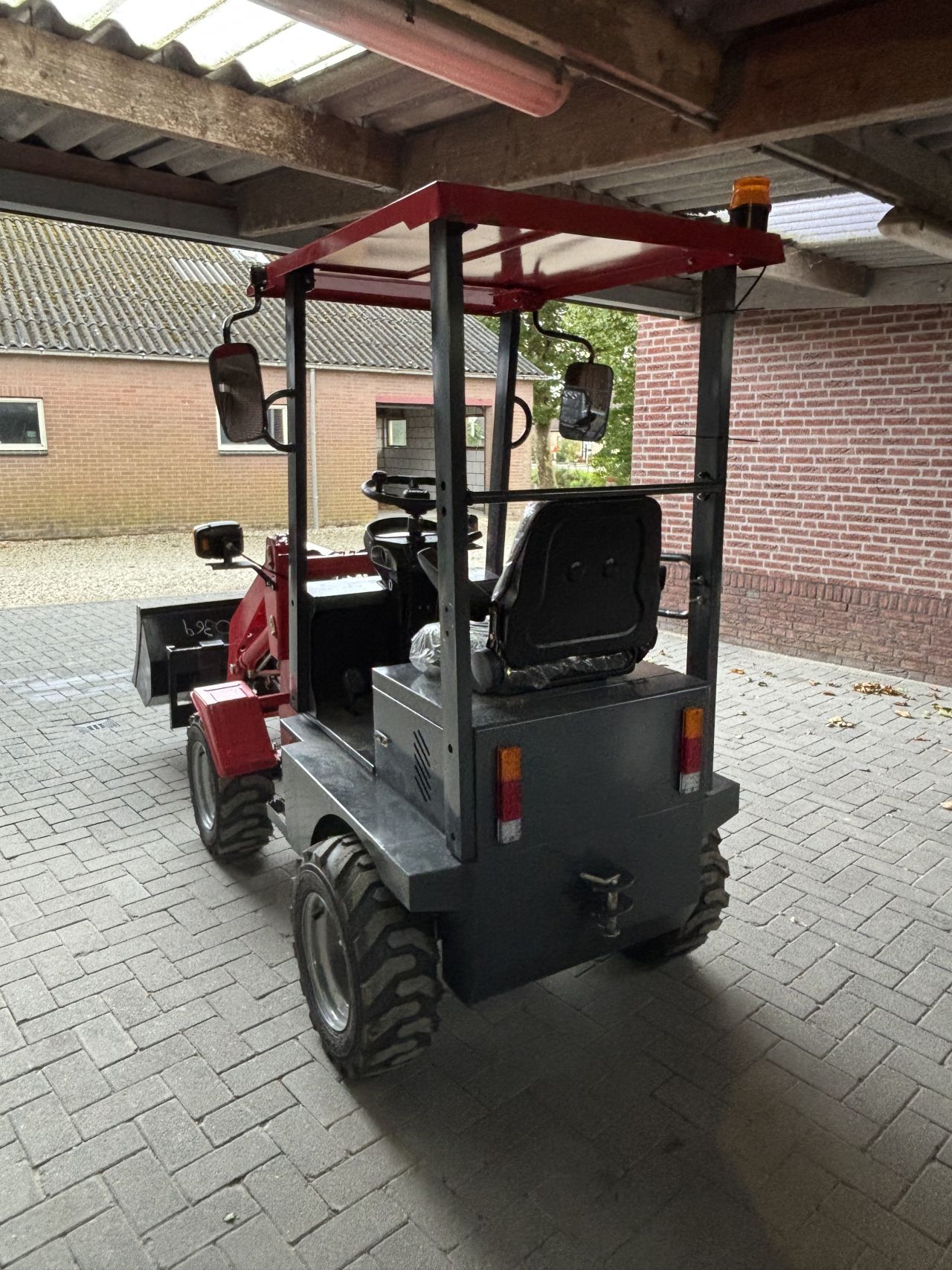Minishovel elektrisch Wcm sherpa giant Bobcat cmh