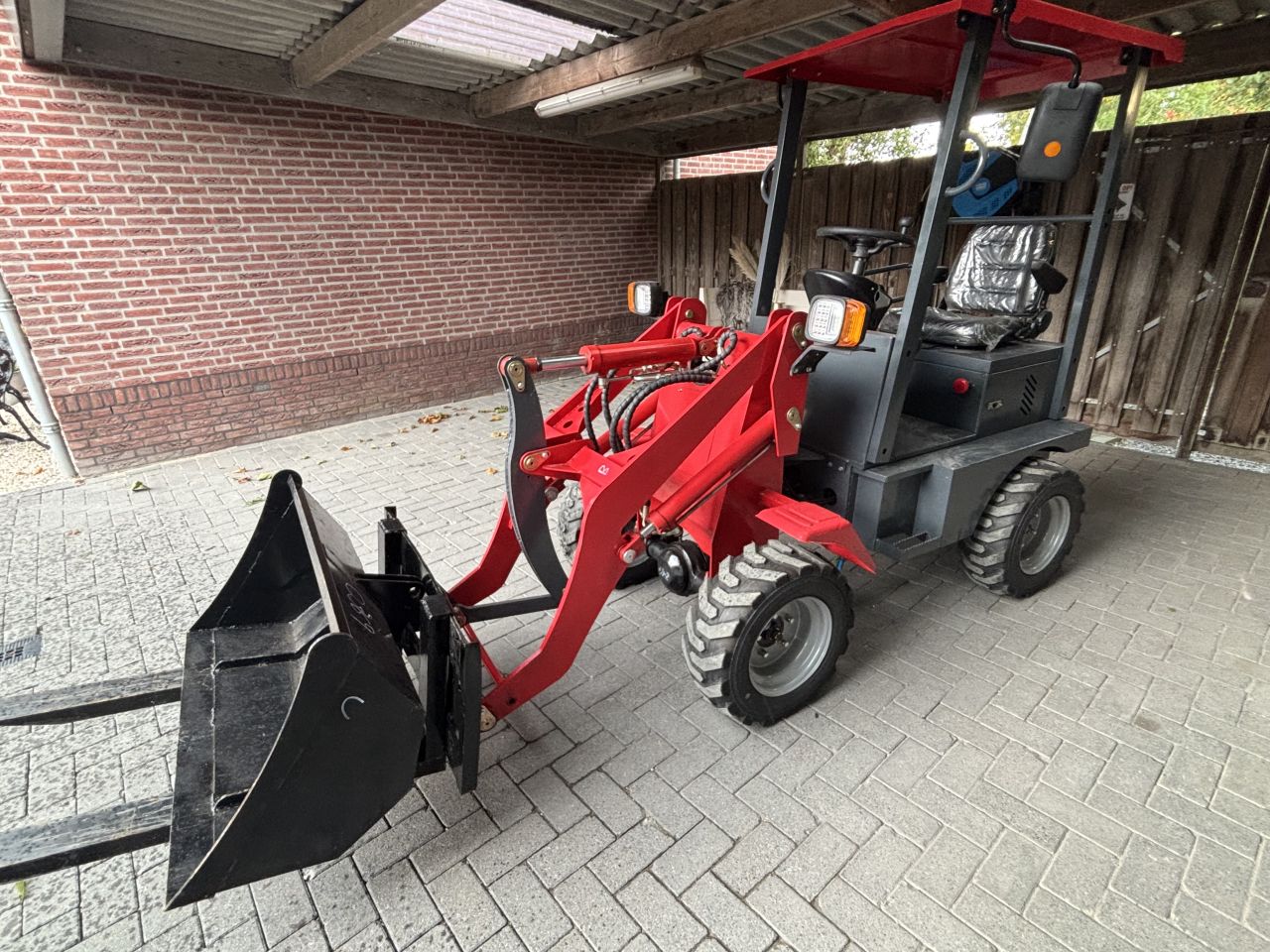 Minishovel elektrisch Wcm sherpa giant Bobcat cmh