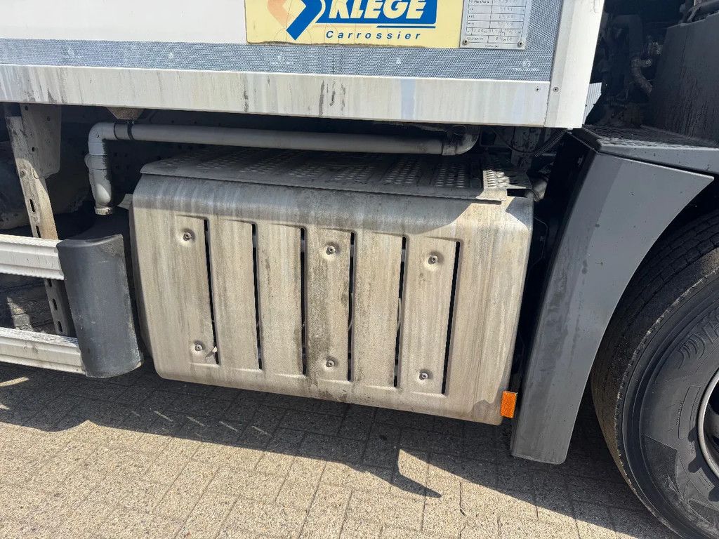 Mercedes-Benz Antos 1827 **BLUETEC 6-FRENCH TRUCK-8,70L BOX**