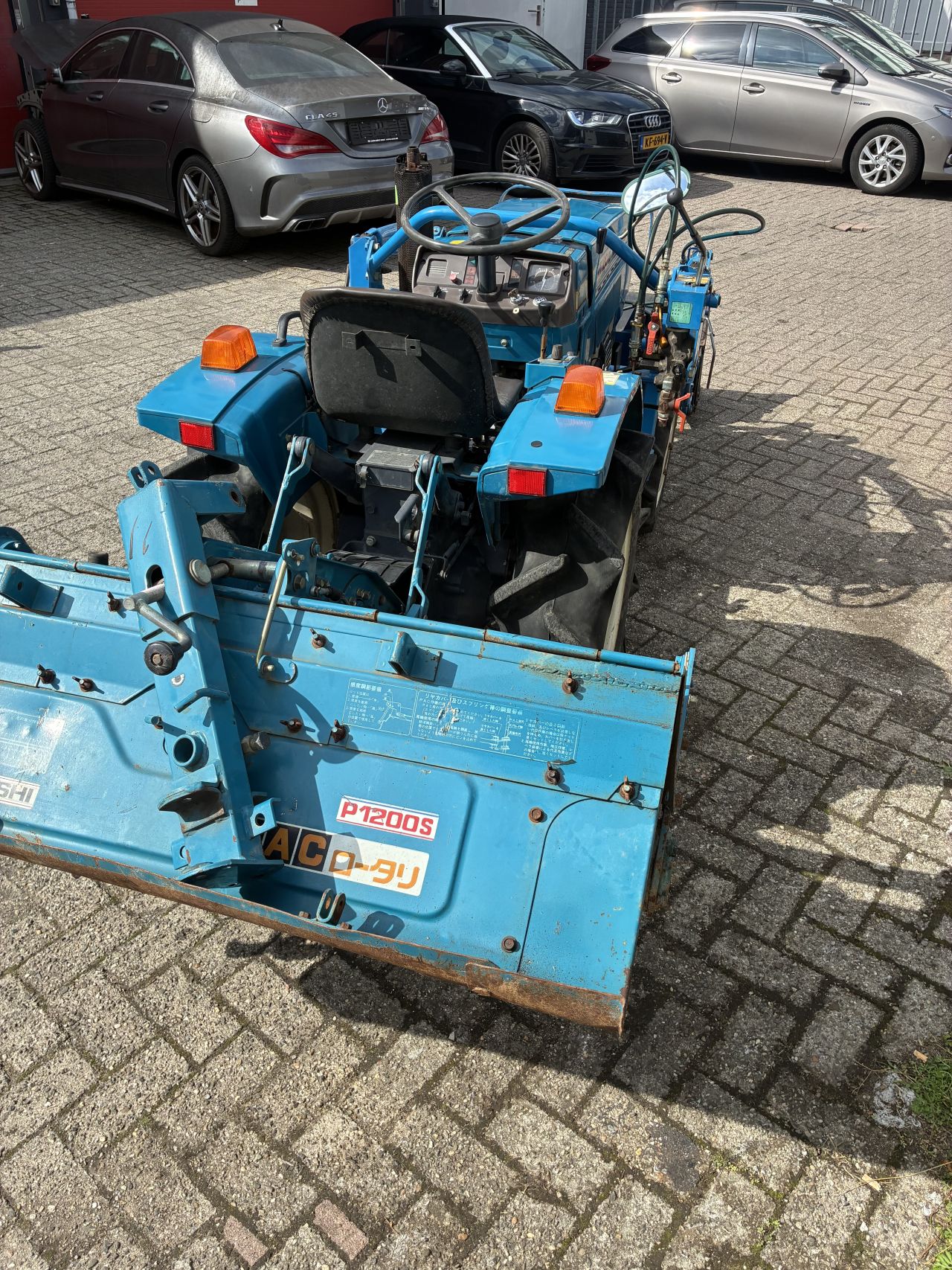 Mitsubishi mt1610 met voorlader