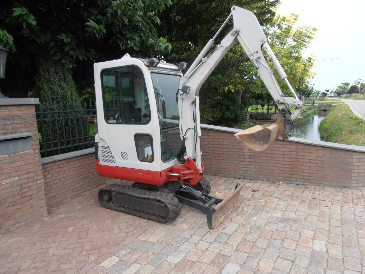 Minigraver Takeuchi Bj 2008 5060 uren zeer mooi en goed
