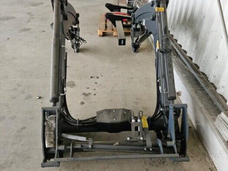 Valtra A 104