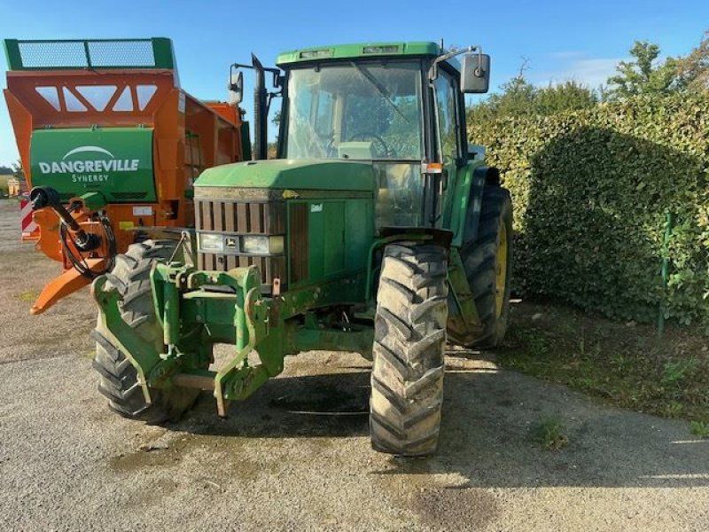 John Deere 6610