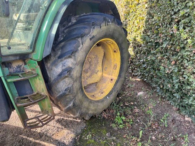 John Deere 6610