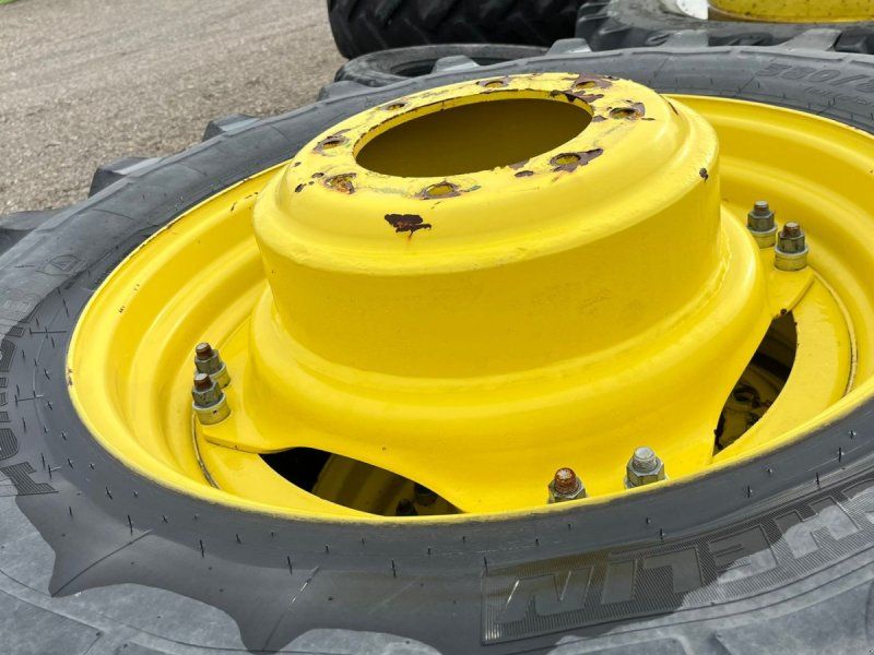Michelin 420/80R46 + 380/85R30