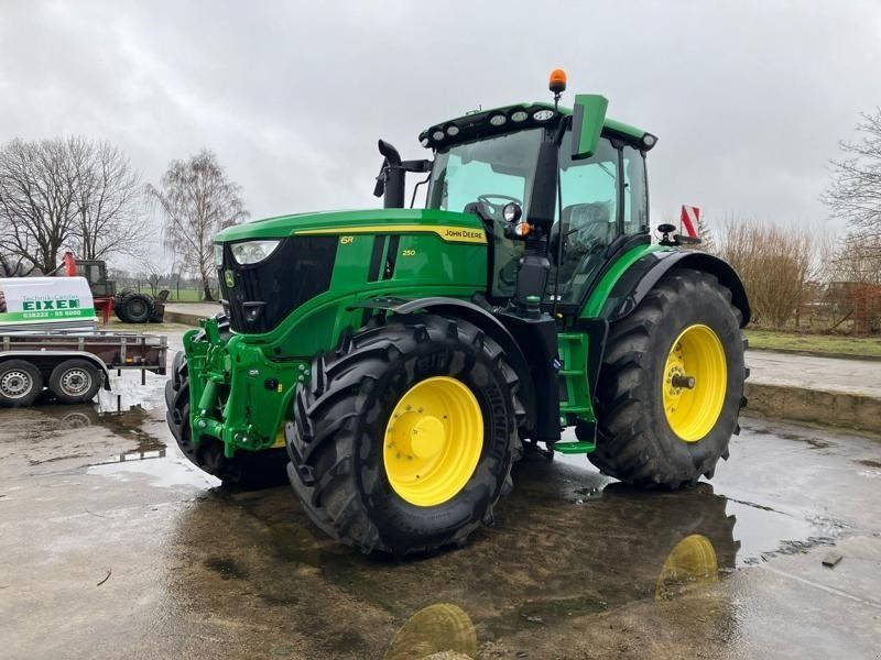 John Deere 6R250 SOLGT!!! SOLD!!! Den nyeste 6R model. Command Arm. Command