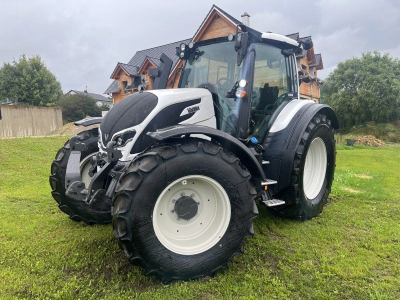 Valtra N175D mit Rüfa