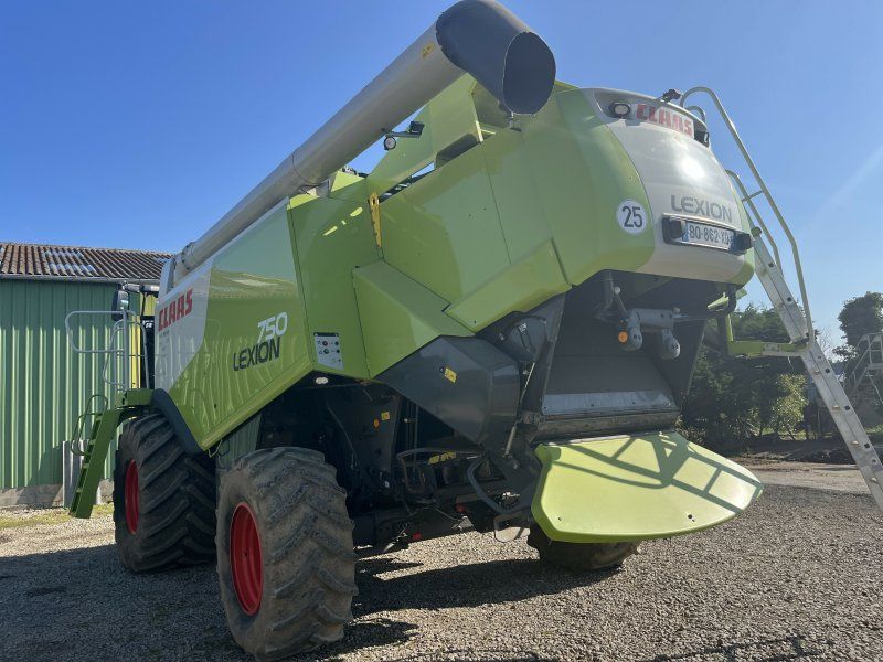 Claas LION 750