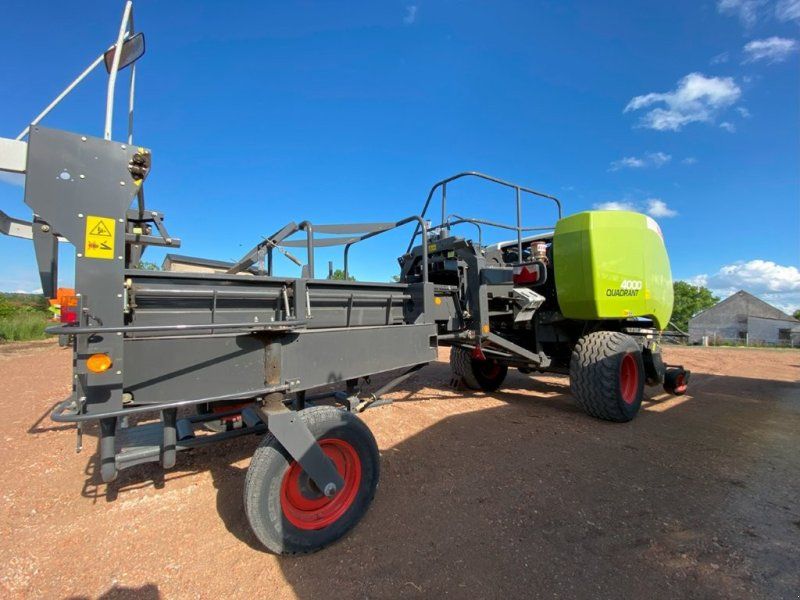 Claas Quadrant 4000 mit Sammelwagen