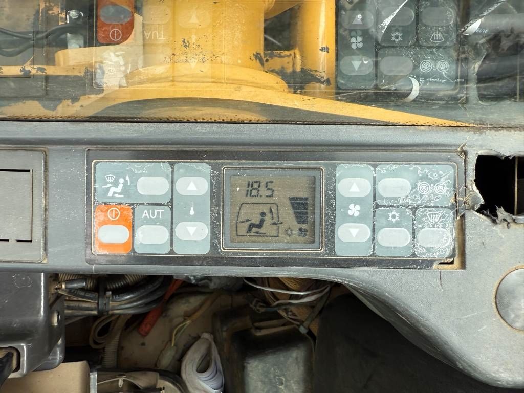 CAT M313D - Triple Boom / Quick Coupler / Camera