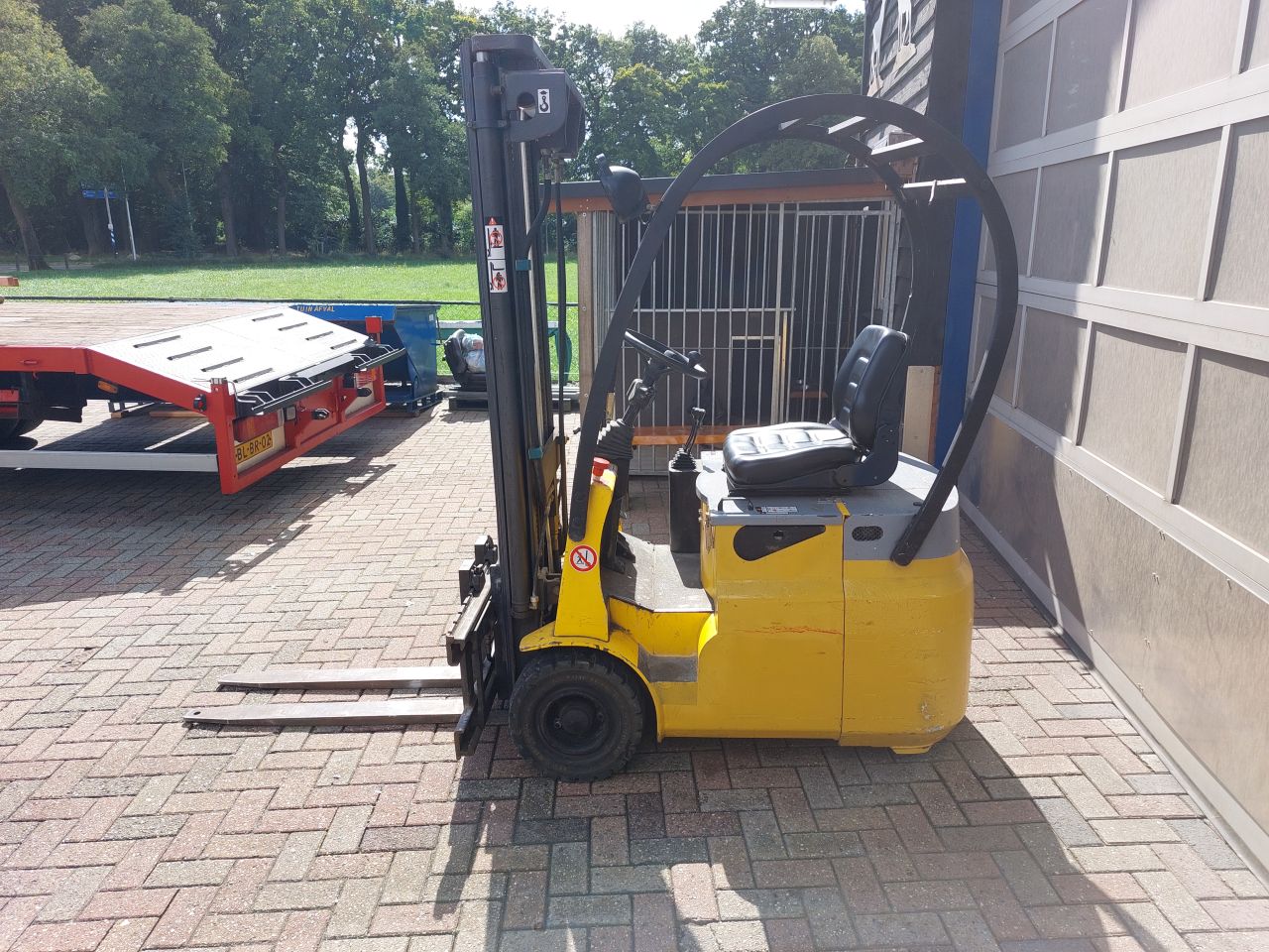 Zeer compact 1-tons  tripl sideshif