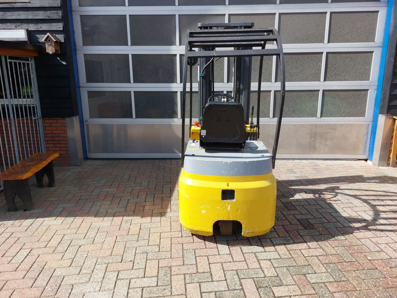 Zeer compact 1-tons  tripl sideshif