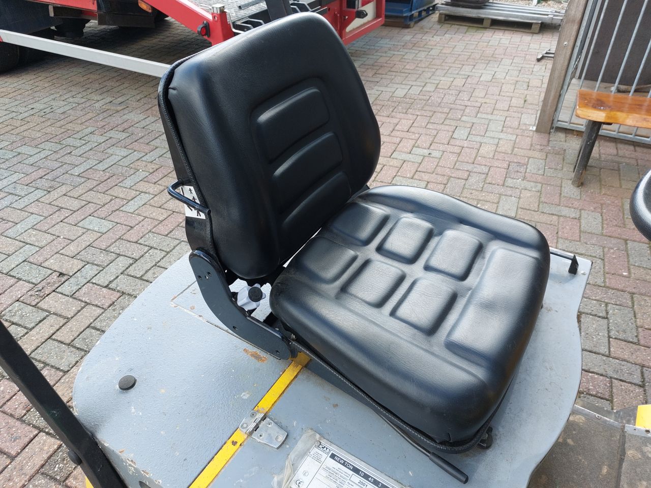 Zeer compact 1-tons  tripl sideshif