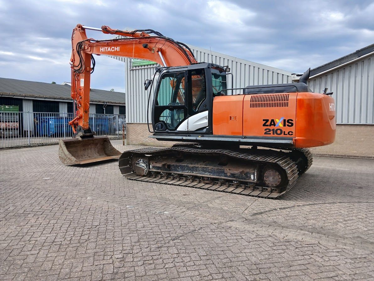 HItachi ZX210LC_-5B