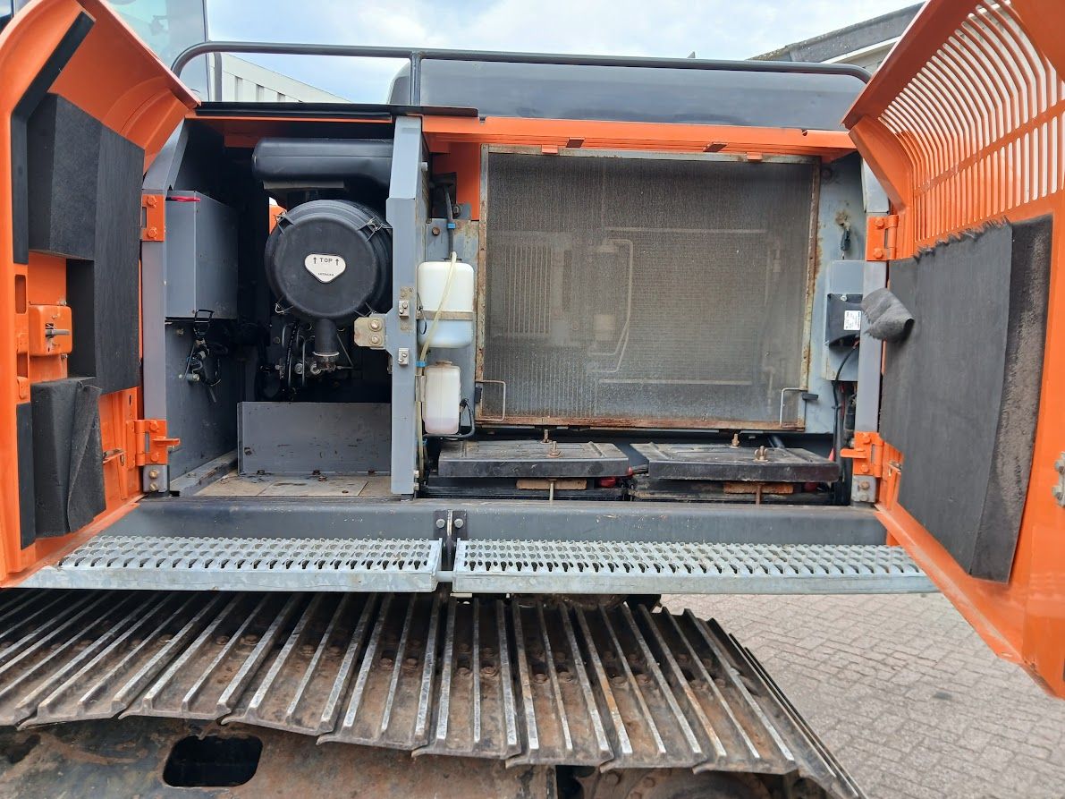 HItachi ZX210LC_-5B