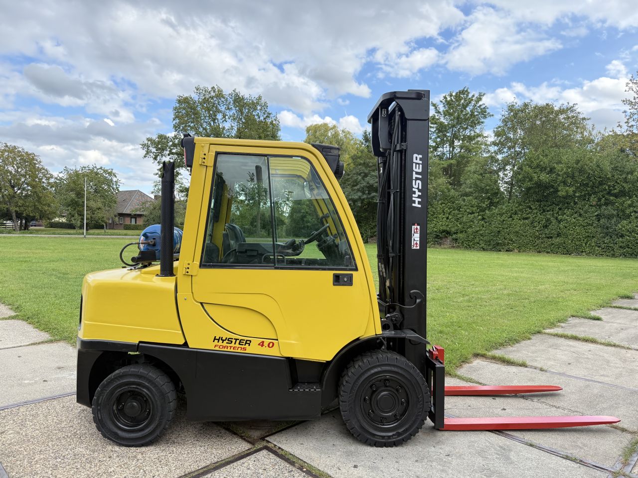 Hyster 4000KG LPG heftruck cabine 4 ventielen 7400uur BJ2012
