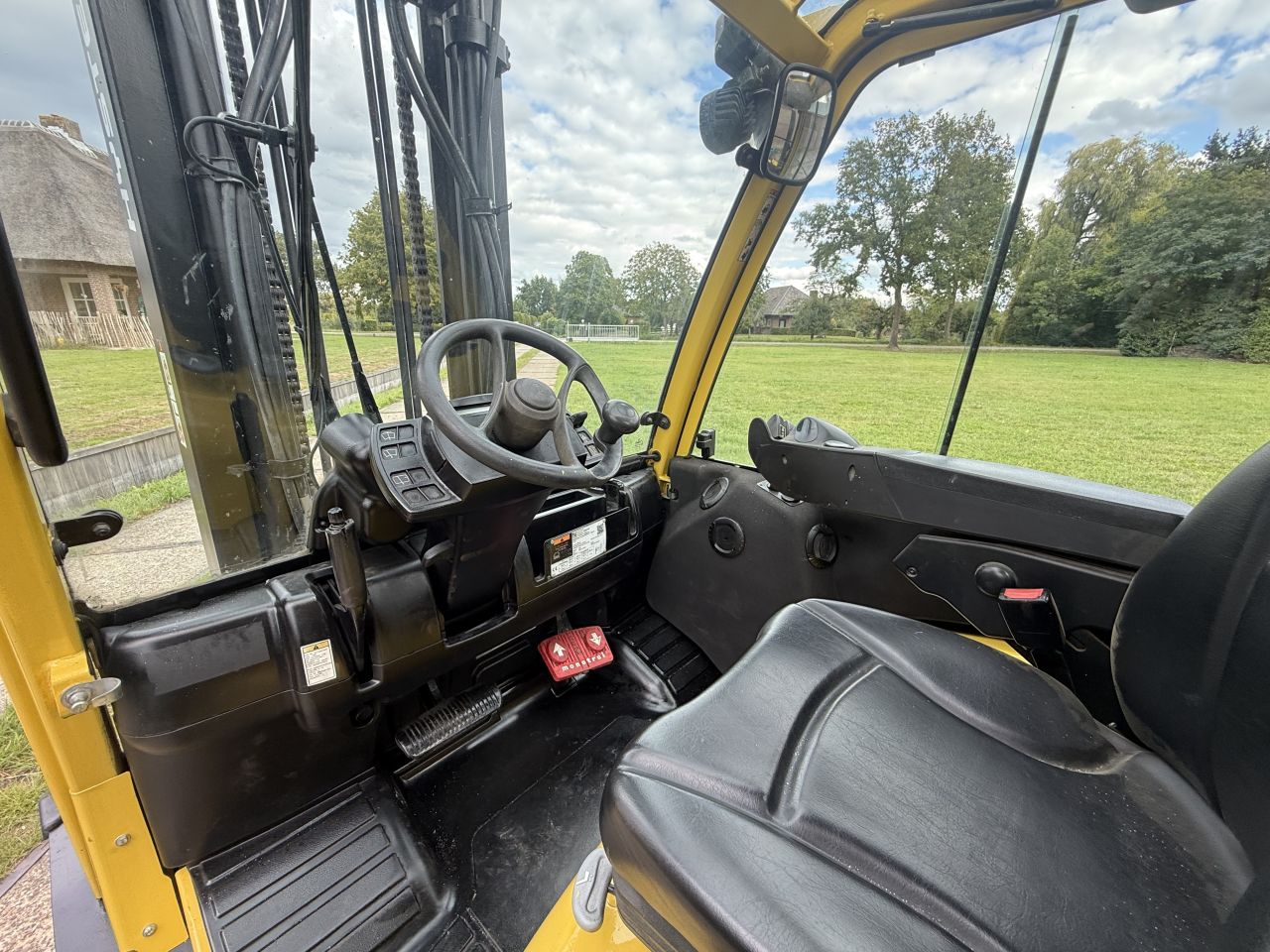 Hyster 4000KG LPG heftruck cabine 4 ventielen 7400uur BJ2012