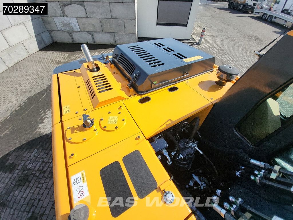 Hyundai R210