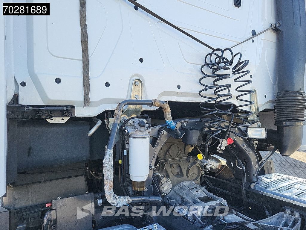 Mercedes Actros Actros 1851 4X2 BigSpace 2x Tanks