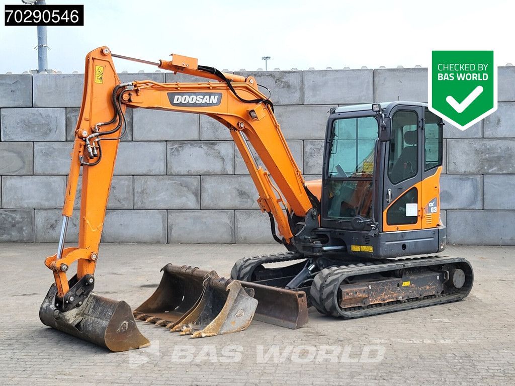 Doosan DX63-3