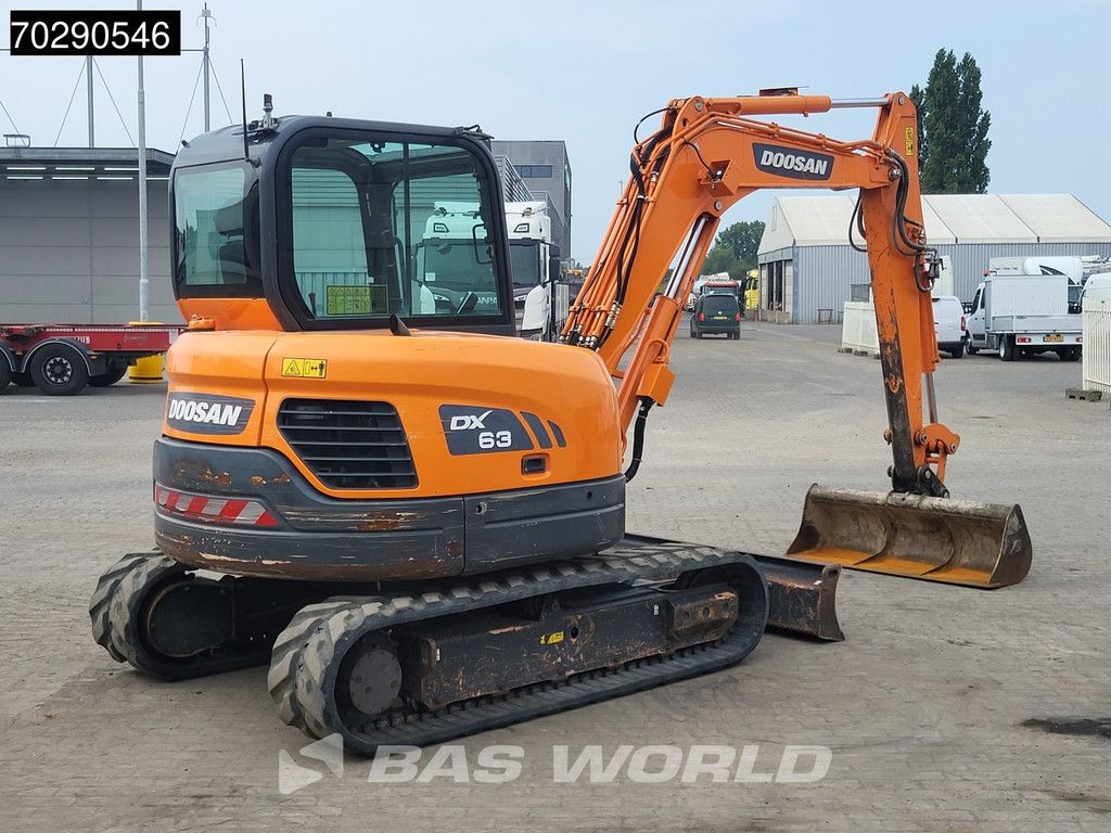 Doosan DX63-3