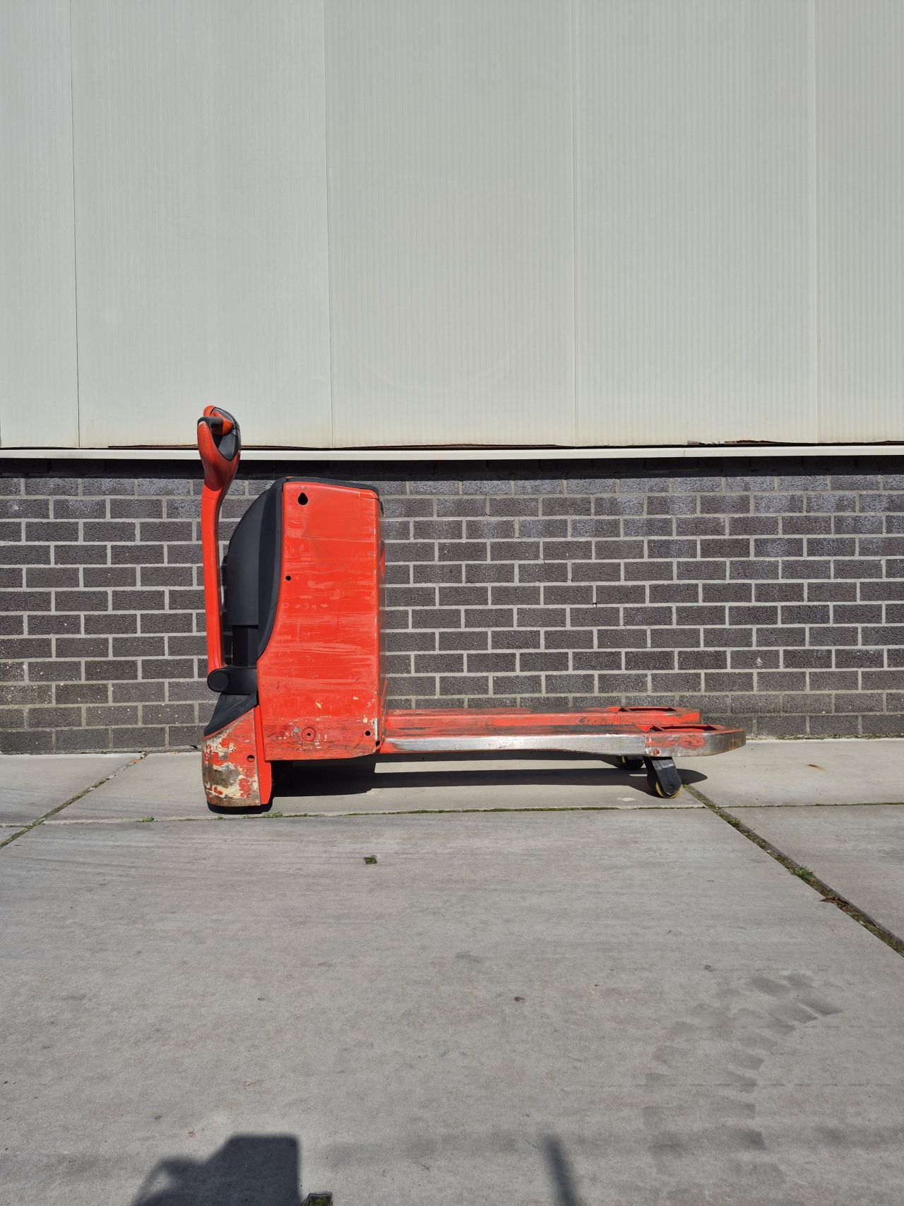 Linde T18 bj 2013 accu bj 2016 1598 uur