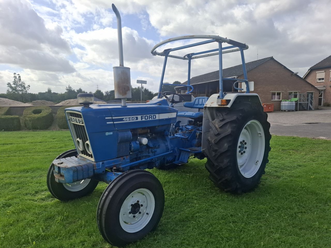 Ford 4600
