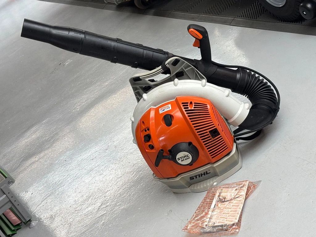 Stihl Gebruikte ruggedragen bladblazer br500 br600