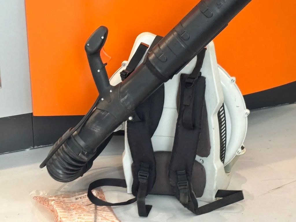 Stihl Gebruikte ruggedragen bladblazer br500 br600