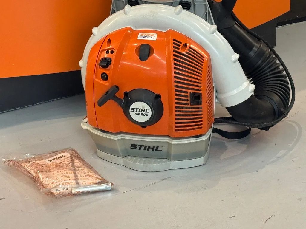 Stihl Gebruikte ruggedragen bladblazer br500 br600