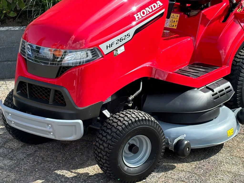 Honda HF2625 zitmaaier Demo bj2024 jong gebruikt