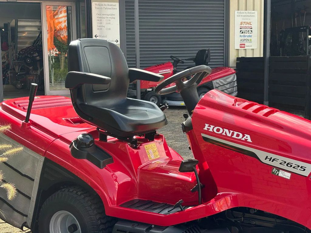 Honda HF2625 zitmaaier Demo bj2024 jong gebruikt
