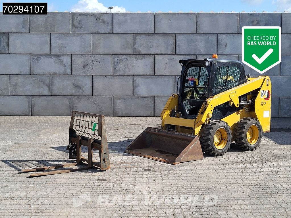 Caterpillar 226 D3 BUCKET + FORKS