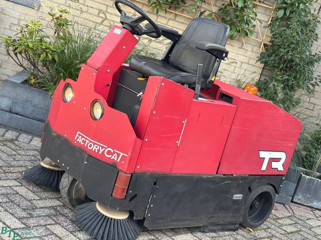 FactoryCat gebruikte Veegmachine zit veegmachine stofzuiger TR USA