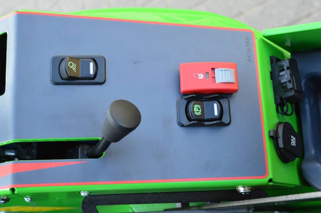 Avant 523 TDL Kniklader/Shovel