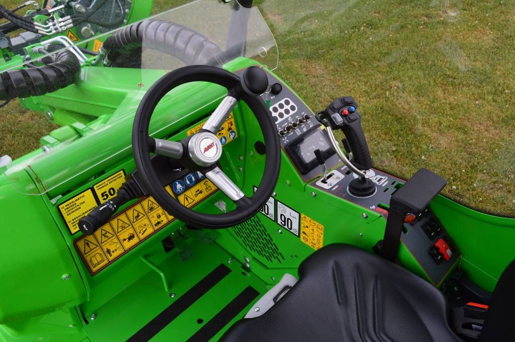 Avant 640i TDS met Becx WLA60 + HS131HR Heggensnoeier