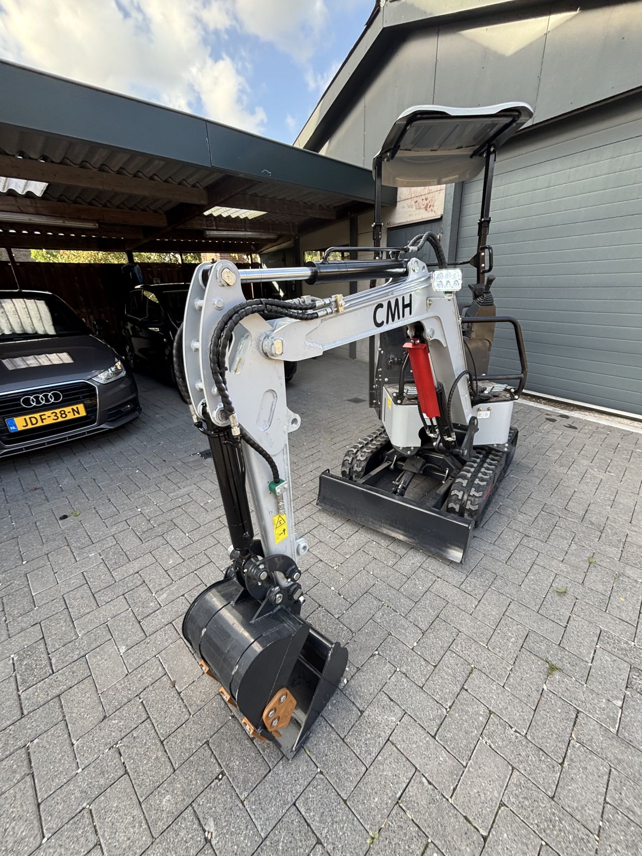 Minigraver graafmachine CMH