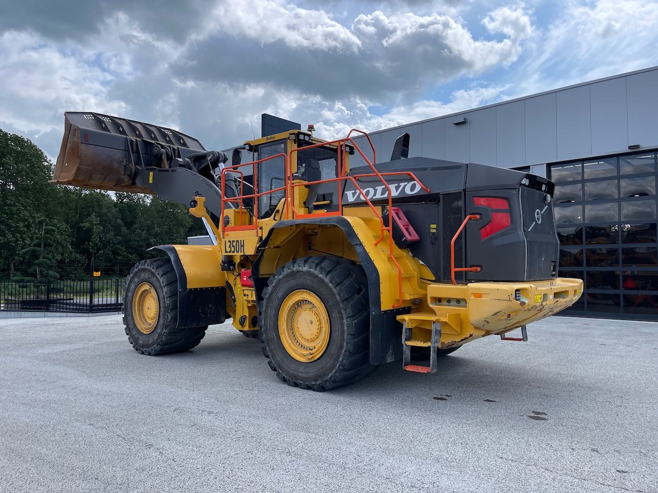 Volvo L350H CDC + Lock up