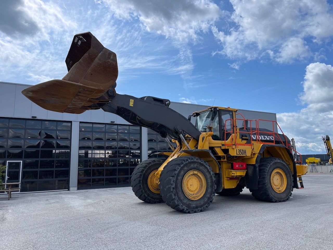 Volvo L350H CDC + Lock up