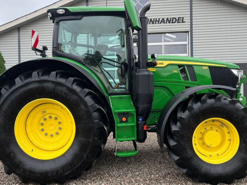 John Deere 6R 215 Command Pro med frontlift