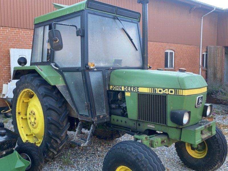 John Deere 1030